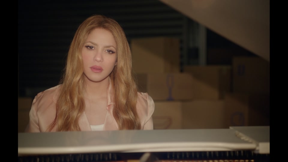 Shakira - Acróstico(Official Video)