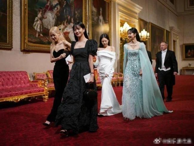 BLACKPINK受邀参加在白金汉宫晚宴 获英国王表彰