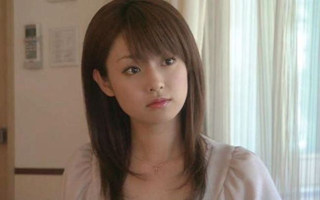 日本女星深田恭子被曝出轨男导演 留下过夜证据