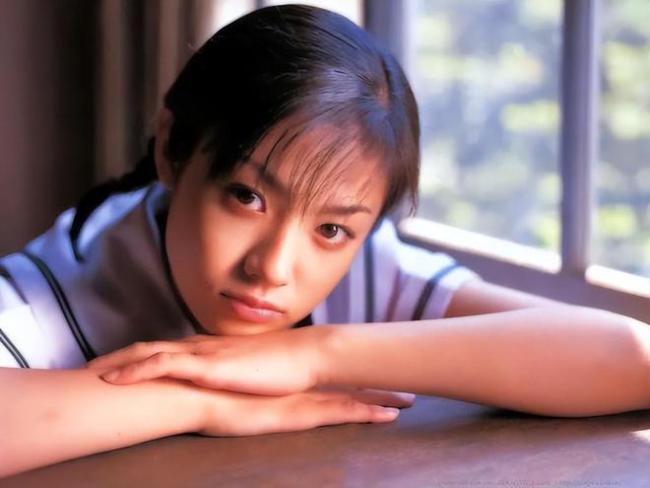 日本女星深田恭子被曝出轨男导演 留下过夜证据
